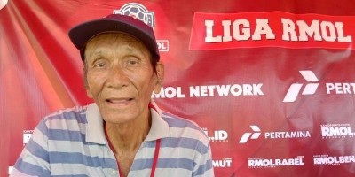 Saring Bibit Muda, Legenda Kiper Timnas Ronny Pasla Bangga dengan Liga RMOL 